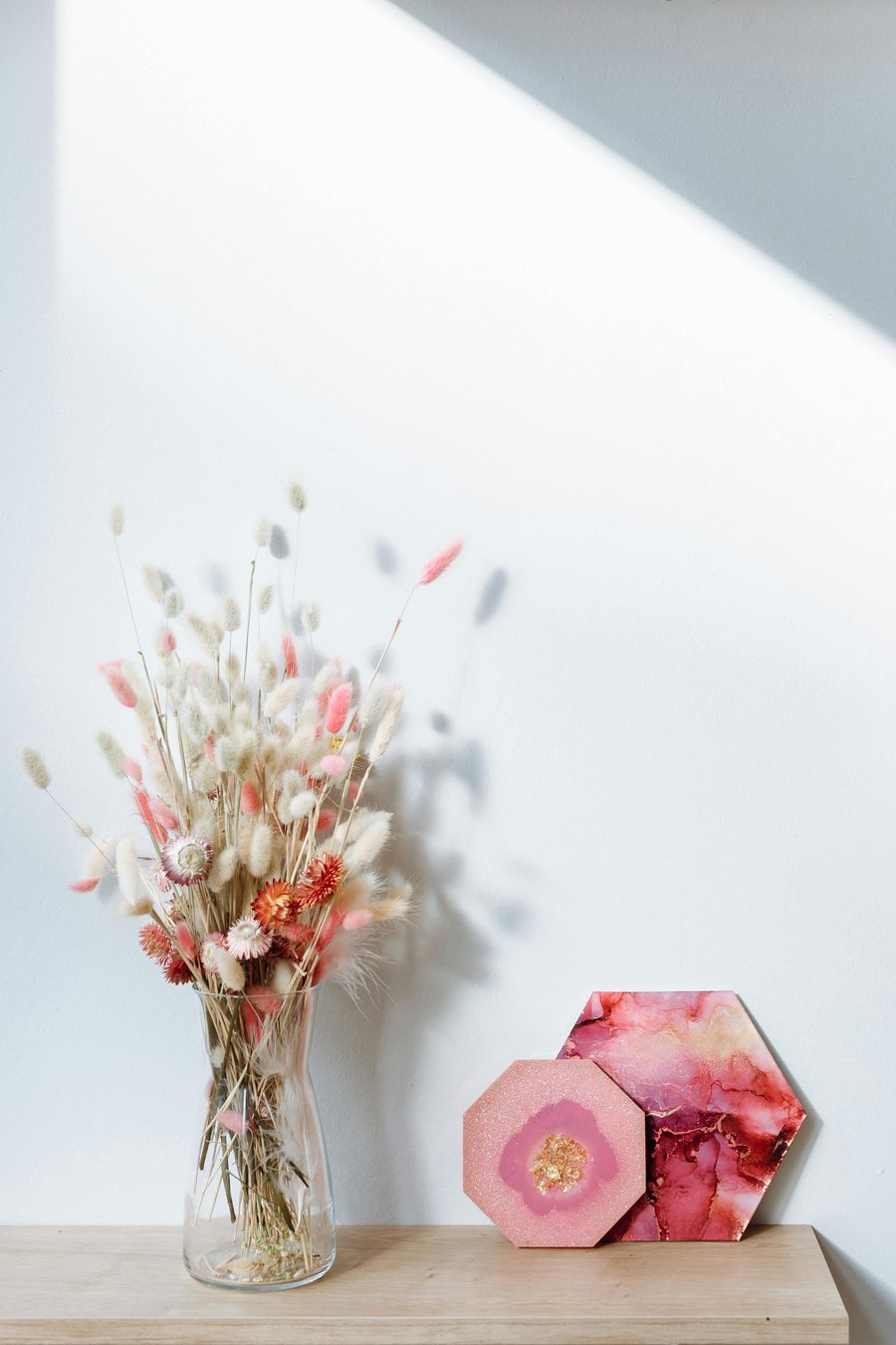Geode decorative panels in pink and gold epoxy resin